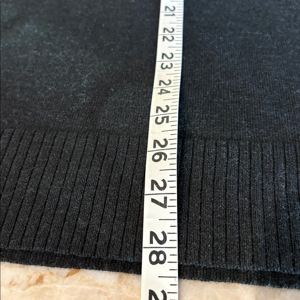 Men’s Smartwool V neck sweater. - Picture 6 of 13